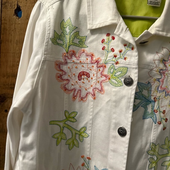 White Stag white floral embroidered button down jacket - Picture 7 of 9